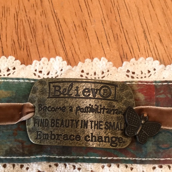 Fabric Bracelet - Picture 4 of 4